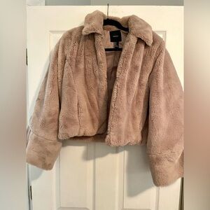 Faux fur crop bell sleeve jacket neutral size small